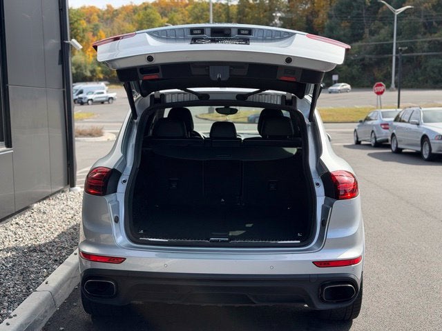 2017 Porsche Cayenne Base