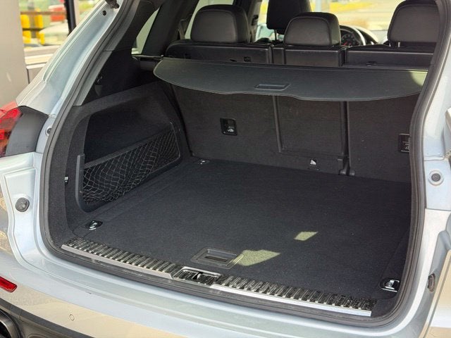 2017 Porsche Cayenne Base