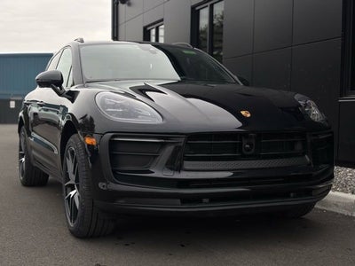 2023 Porsche Macan Base