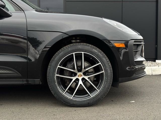 2023 Porsche Macan Base