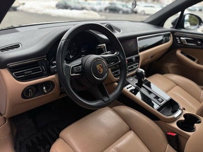 2023 Porsche Macan Base