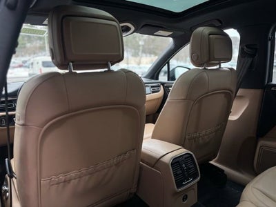 2023 Porsche Macan Base