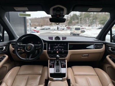 2023 Porsche Macan Base