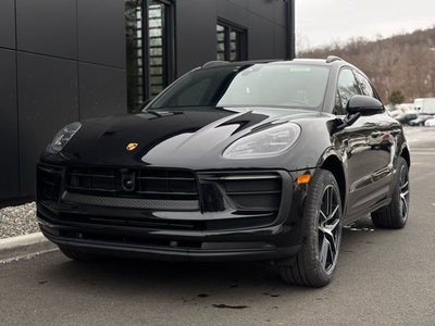 2023 Porsche Macan Base