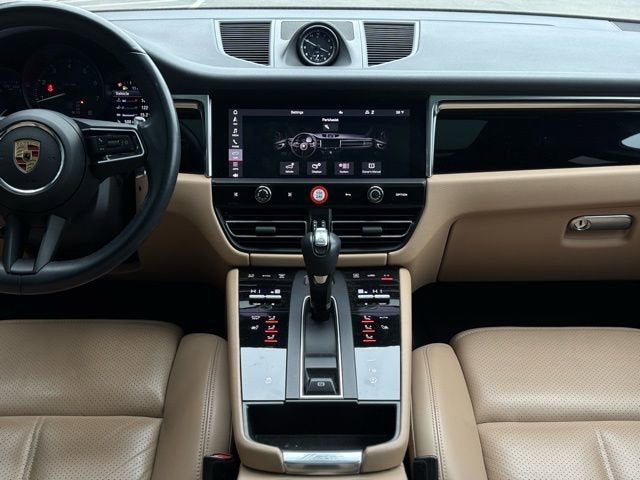 2023 Porsche Macan Base