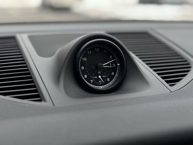 2023 Porsche Macan Base