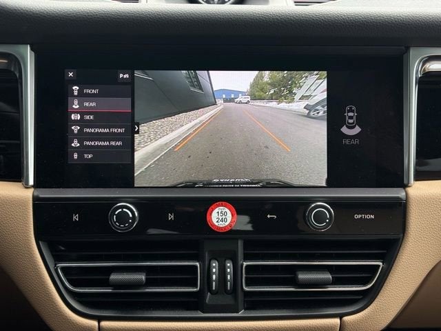 2023 Porsche Macan Base