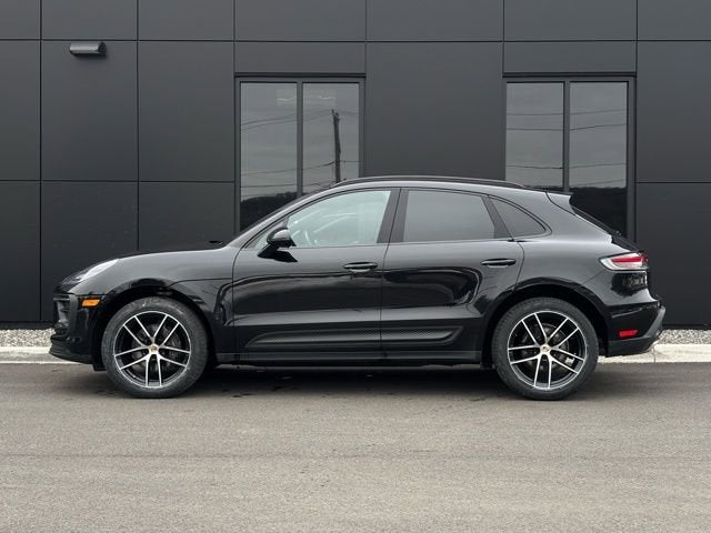 2023 Porsche Macan Base