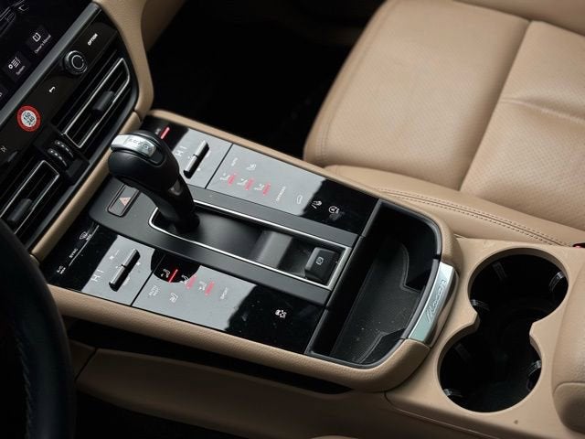 2023 Porsche Macan Base