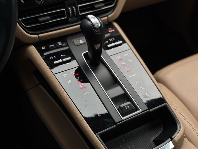 2023 Porsche Macan Base