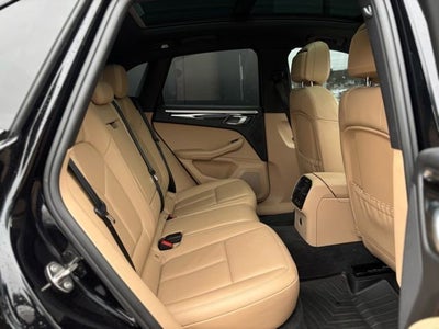 2023 Porsche Macan Base