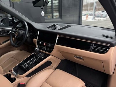 2023 Porsche Macan Base