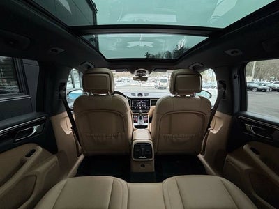 2023 Porsche Macan Base