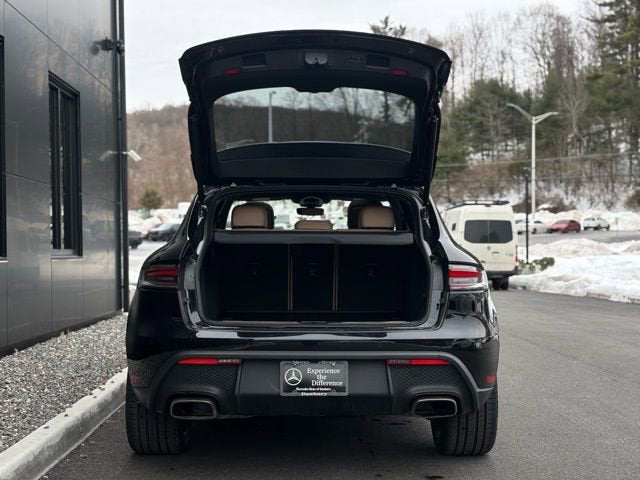 2023 Porsche Macan Base