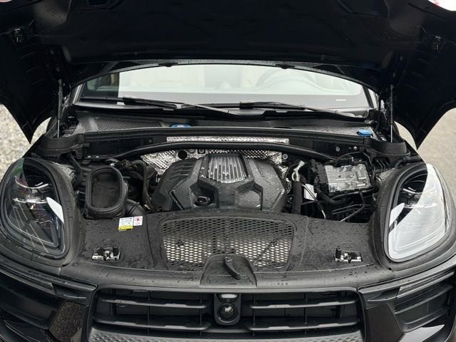 2023 Porsche Macan Base