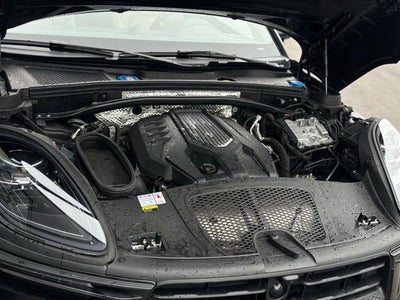 2023 Porsche Macan Base