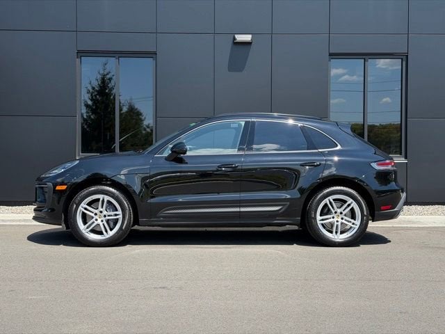 2025 Porsche Macan Base