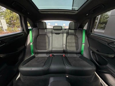 2023 Porsche Macan GTS