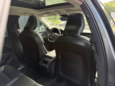 2021 Volvo XC60 T5 Momentum