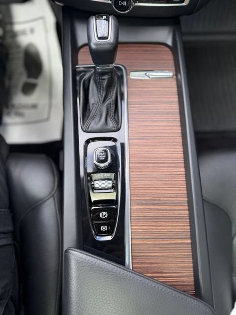2021 Volvo XC60 T5 Momentum