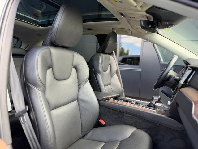 2021 Volvo XC60 T5 Momentum