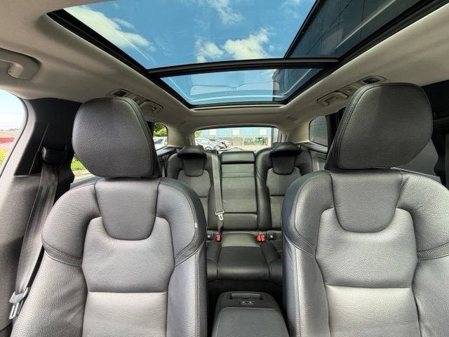 2021 Volvo XC60 T5 Momentum