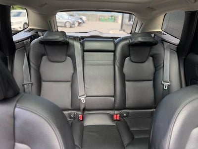 2021 Volvo XC60 T5 Momentum