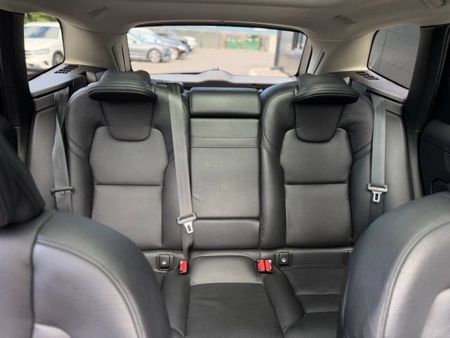 2021 Volvo XC60 T5 Momentum