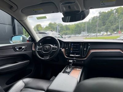 2021 Volvo XC60 T5 Momentum