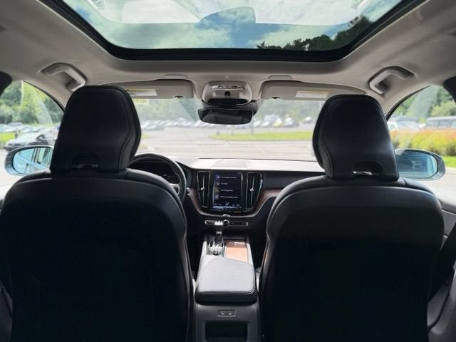 2021 Volvo XC60 T5 Momentum
