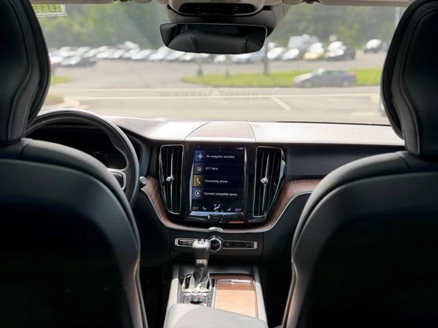 2021 Volvo XC60 T5 Momentum