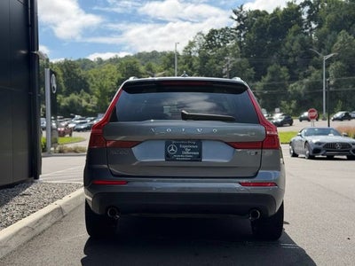 2021 Volvo XC60 T5 Momentum