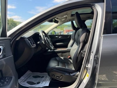 2021 Volvo XC60 T5 Momentum