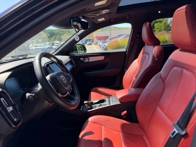 2019 Volvo XC40 Momentum