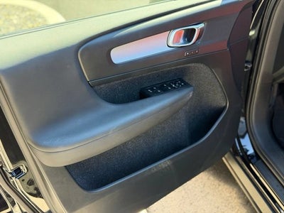 2019 Volvo XC40 Momentum