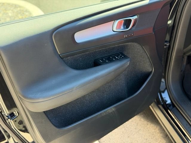 2019 Volvo XC40 Momentum