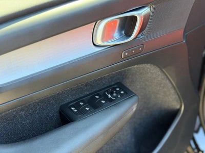 2019 Volvo XC40 Momentum