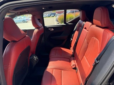 2019 Volvo XC40 Momentum