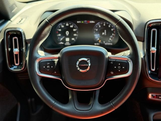 2019 Volvo XC40 Momentum