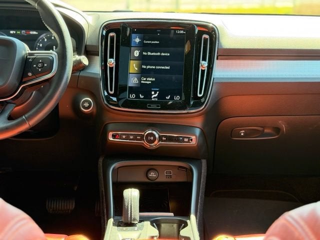 2019 Volvo XC40 Momentum