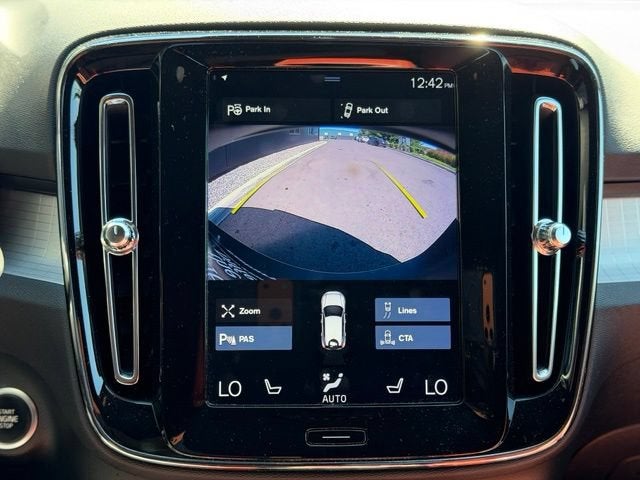2019 Volvo XC40 Momentum