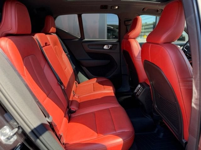 2019 Volvo XC40 Momentum