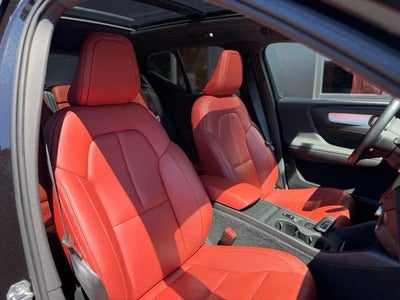 2019 Volvo XC40 Momentum
