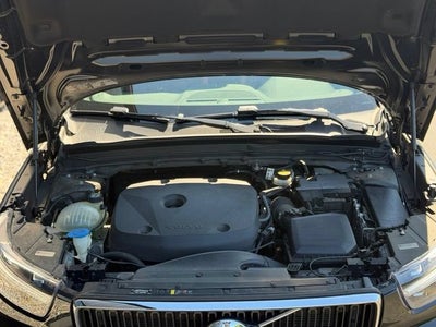 2019 Volvo XC40 Momentum