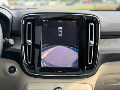 2023 Volvo XC40 B5 Plus Dark Theme