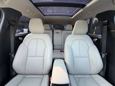 2023 Volvo XC40 B5 Plus Dark Theme
